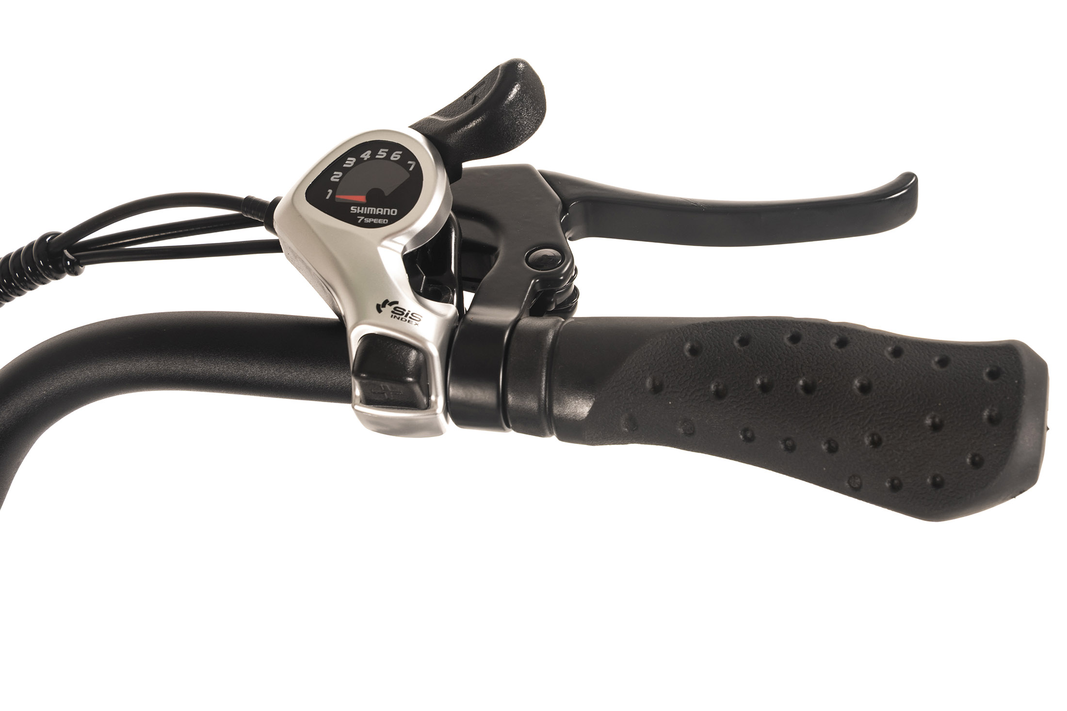 Nahaufnahme eines Fahrradlenkers. Er hat einen schwarzen Griff, einen Bremshebel und eine Shimano-Ganganzeige.