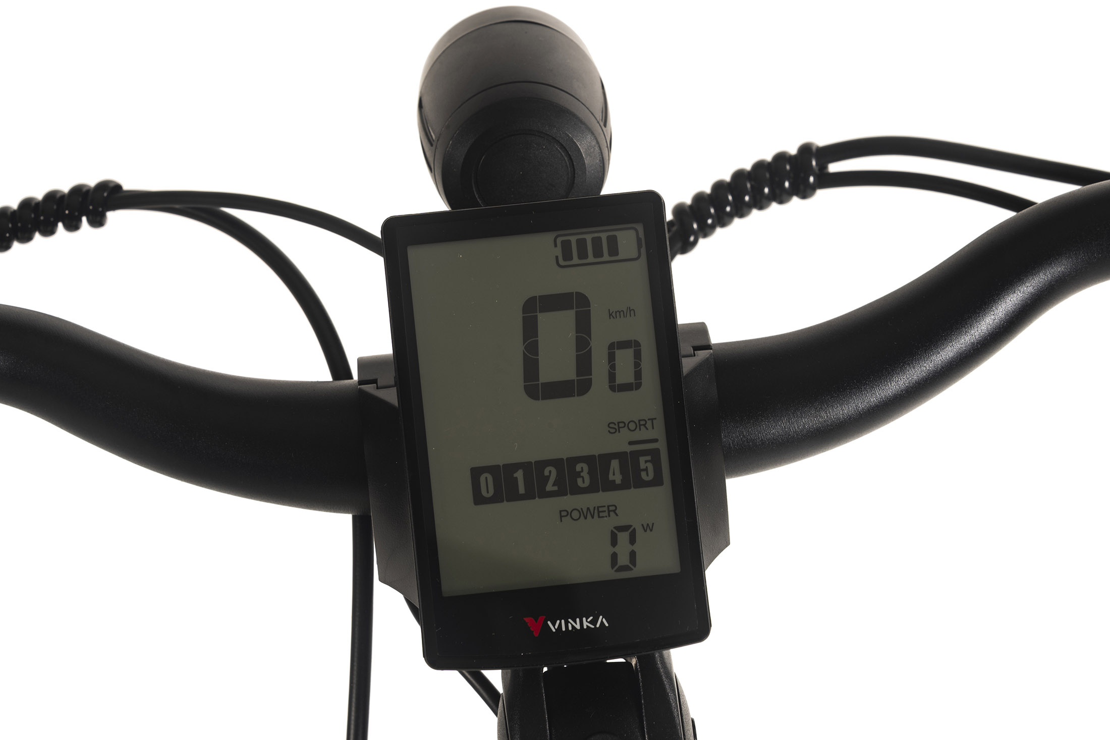 Nahaufnahme eines Fahrradlenkers. Das Display zeigt 0 km/h, Batteriestand und Leistungseinstellungen. Schwarze Lenker und Lampe vorhanden.