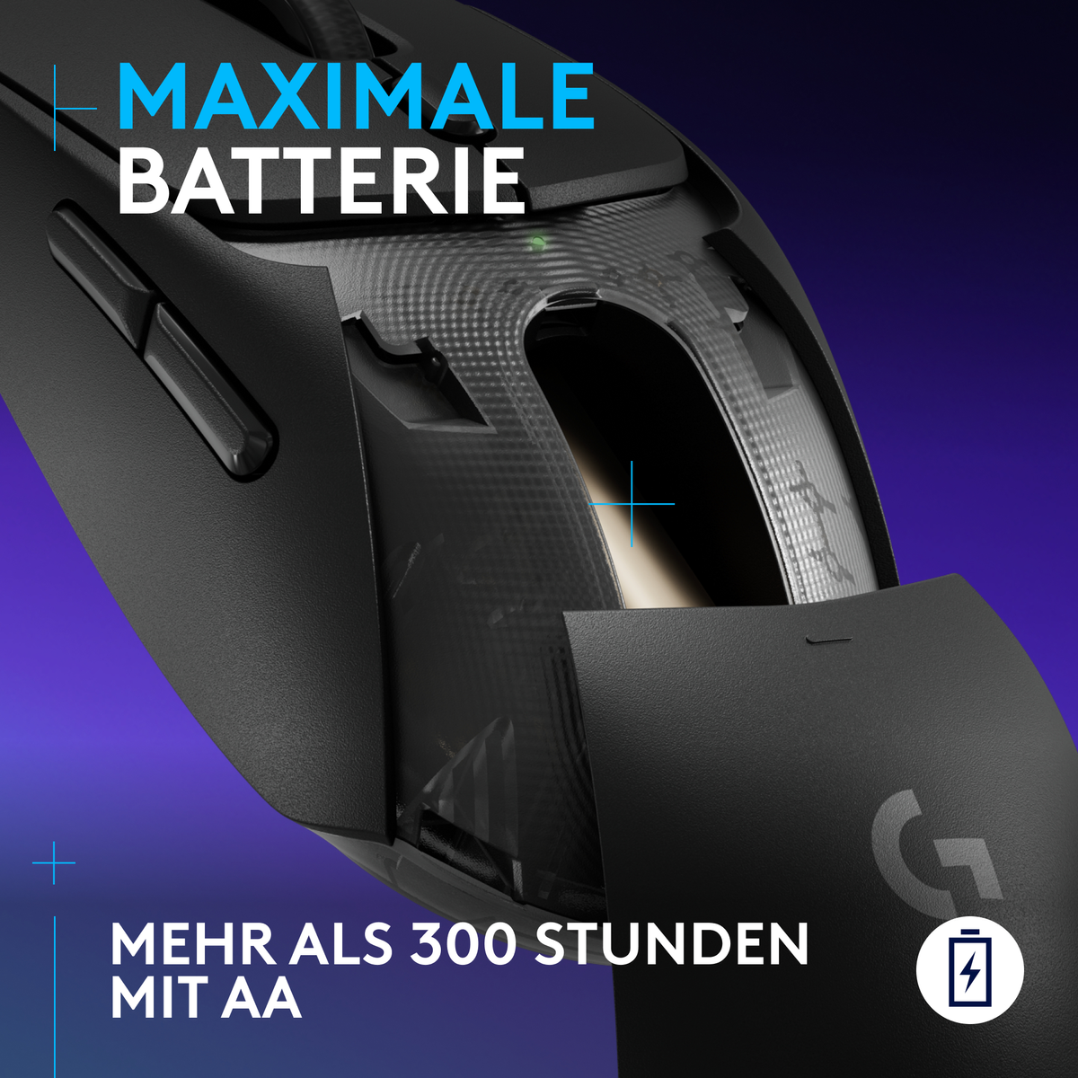 Close-up van een zwarte muis met open compartiment, tekst luidt 'MAXIMALE BATTERIE' en 'MEHR ALS 300 STUNDEN MIT AA', een batterijpictogram.