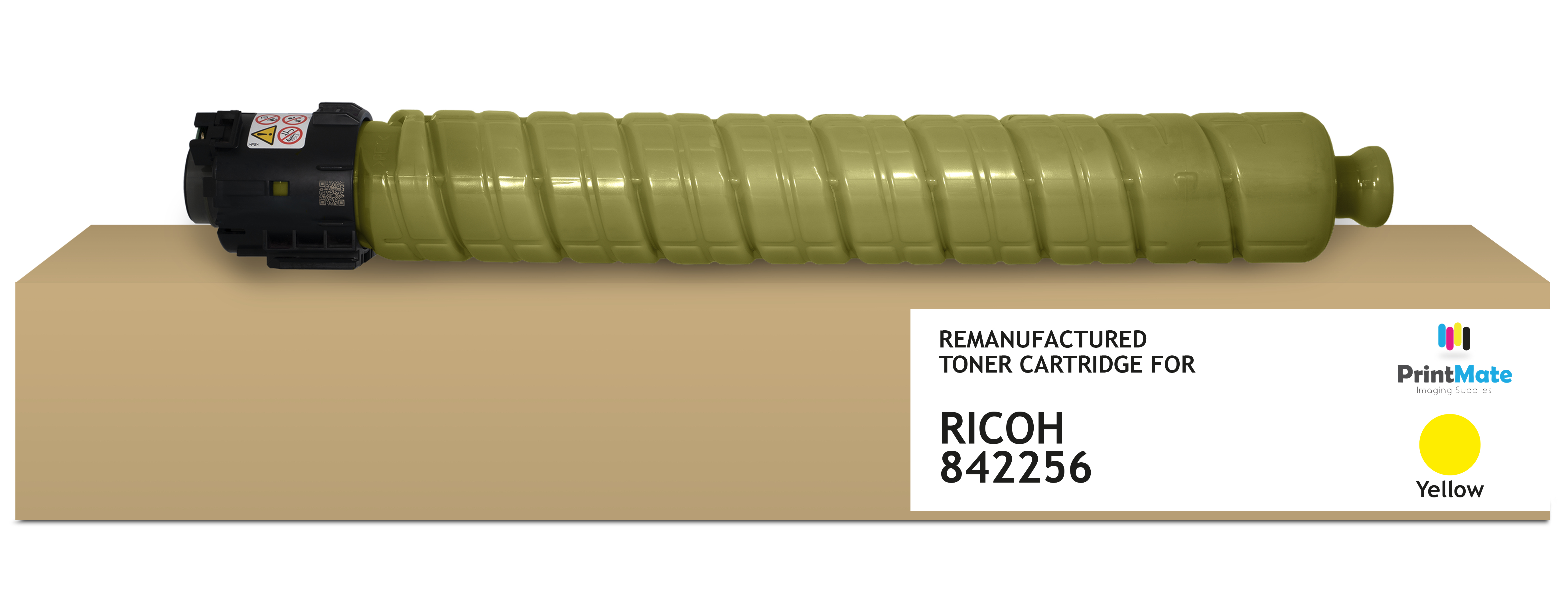 Una cartuccia toner gialla per una stampante è su una scatola marrone chiaro. Dice: 'REMANUFACTURED TONER CARTRIDGE FOR RICOH 842256 Yellow'.