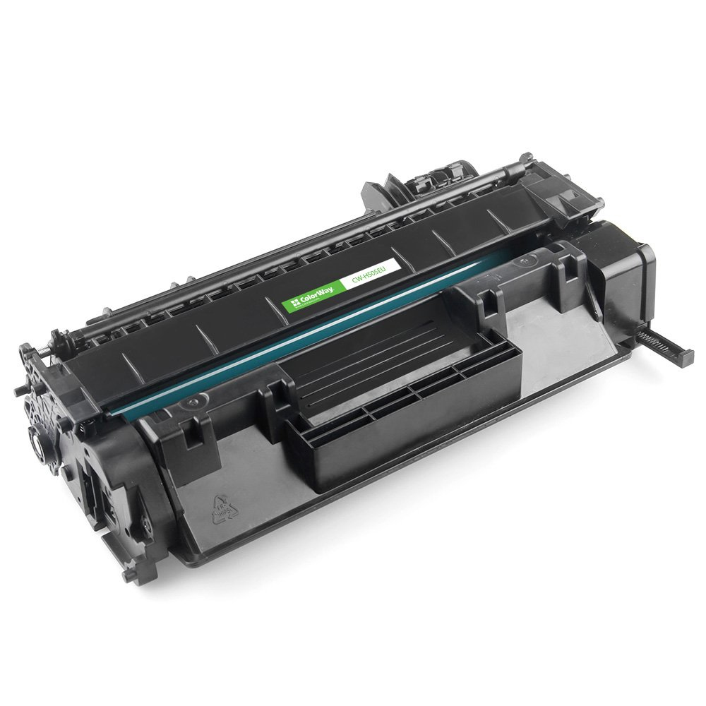 Una cartuccia toner per stampante ColorWay nera è su una superficie bianca. Ha una striscia verde, codice prodotto e logo ColorWay.