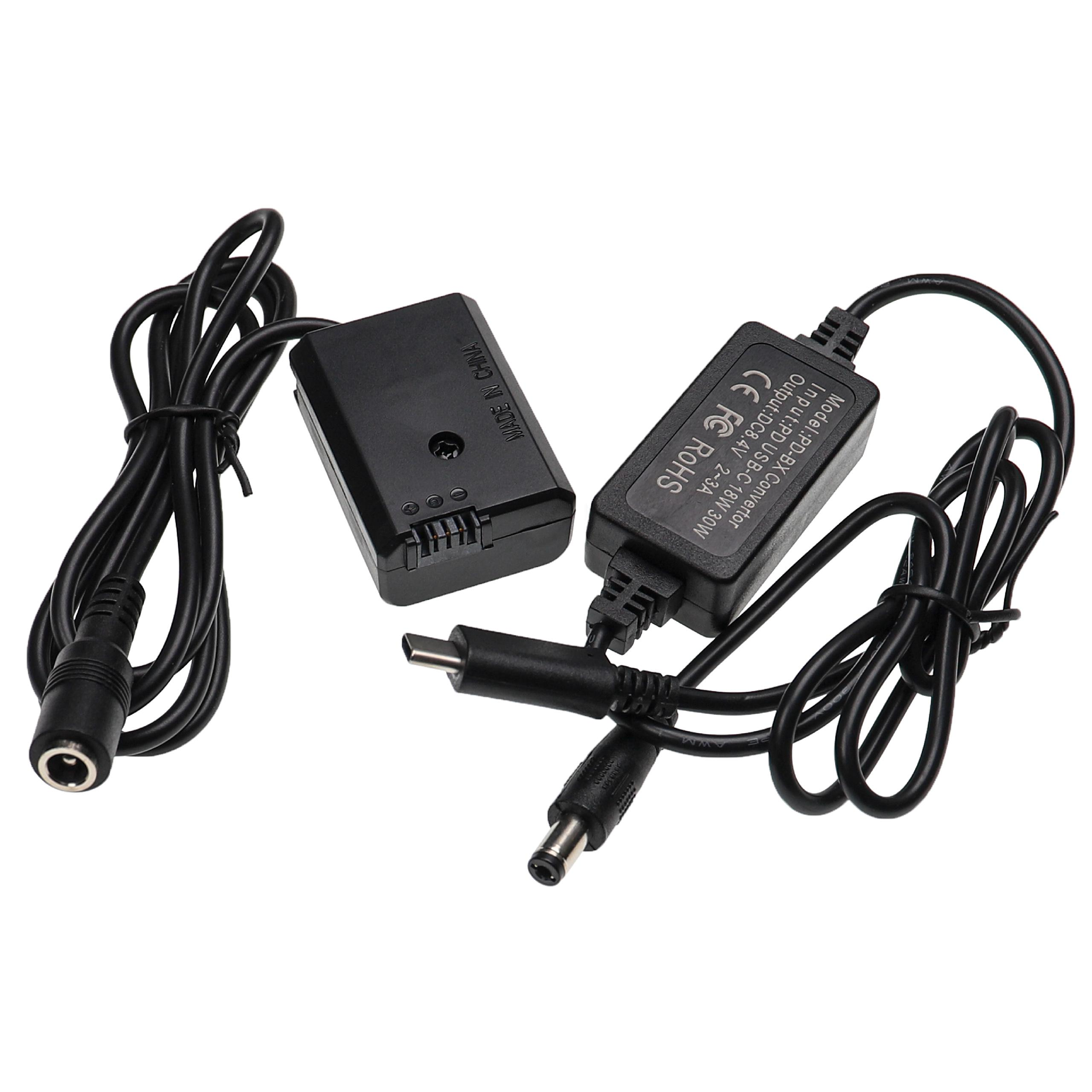 Zwei schwarze Netzadapter mit angeschlossenen Kabeln und Steckern auf weißem Hintergrund. Einer hat die Aufschrift 'Made in China'.
