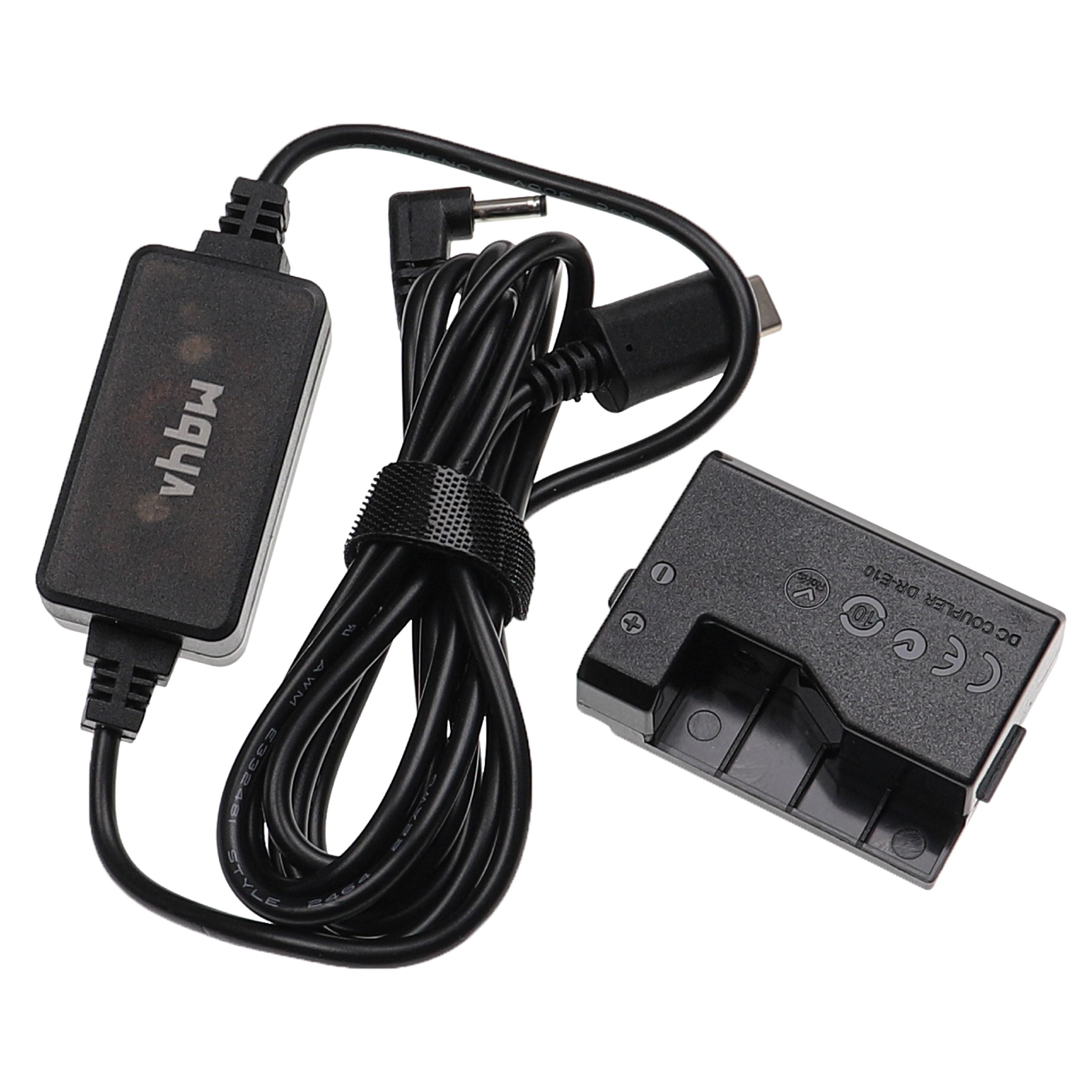 Schwarzer Kamera-Netzadapter mit Kabeln und einem Gleichstromkoppler. Auf dem Adapter steht das Wort 'mqha'.