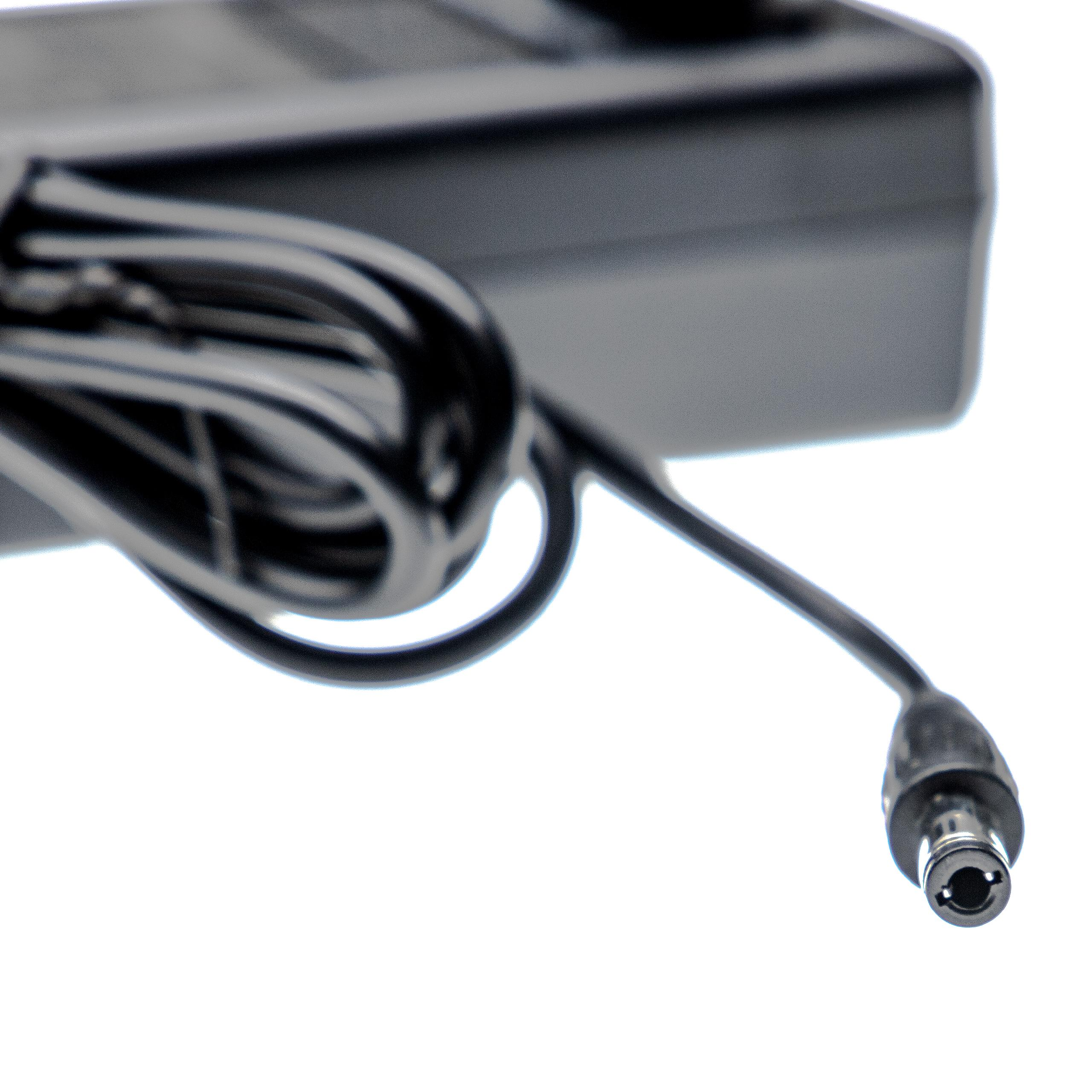 Schwarzes Netzteil mit schwarzem Kabel und Stecker auf weißem Hintergrund.