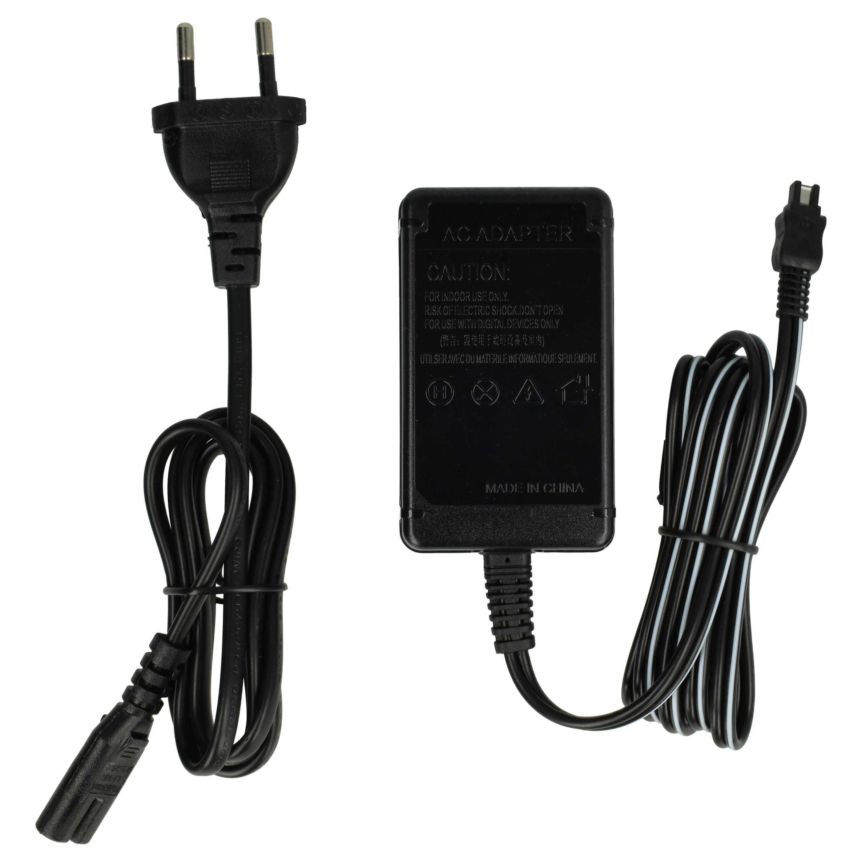 Schwarzer AC-Adapter mit schwarz-weißem Kabel. Es hat einen Stecker und einen Anschluss. Der Text auf dem Adapter lautet 'AC ADAPTER'.