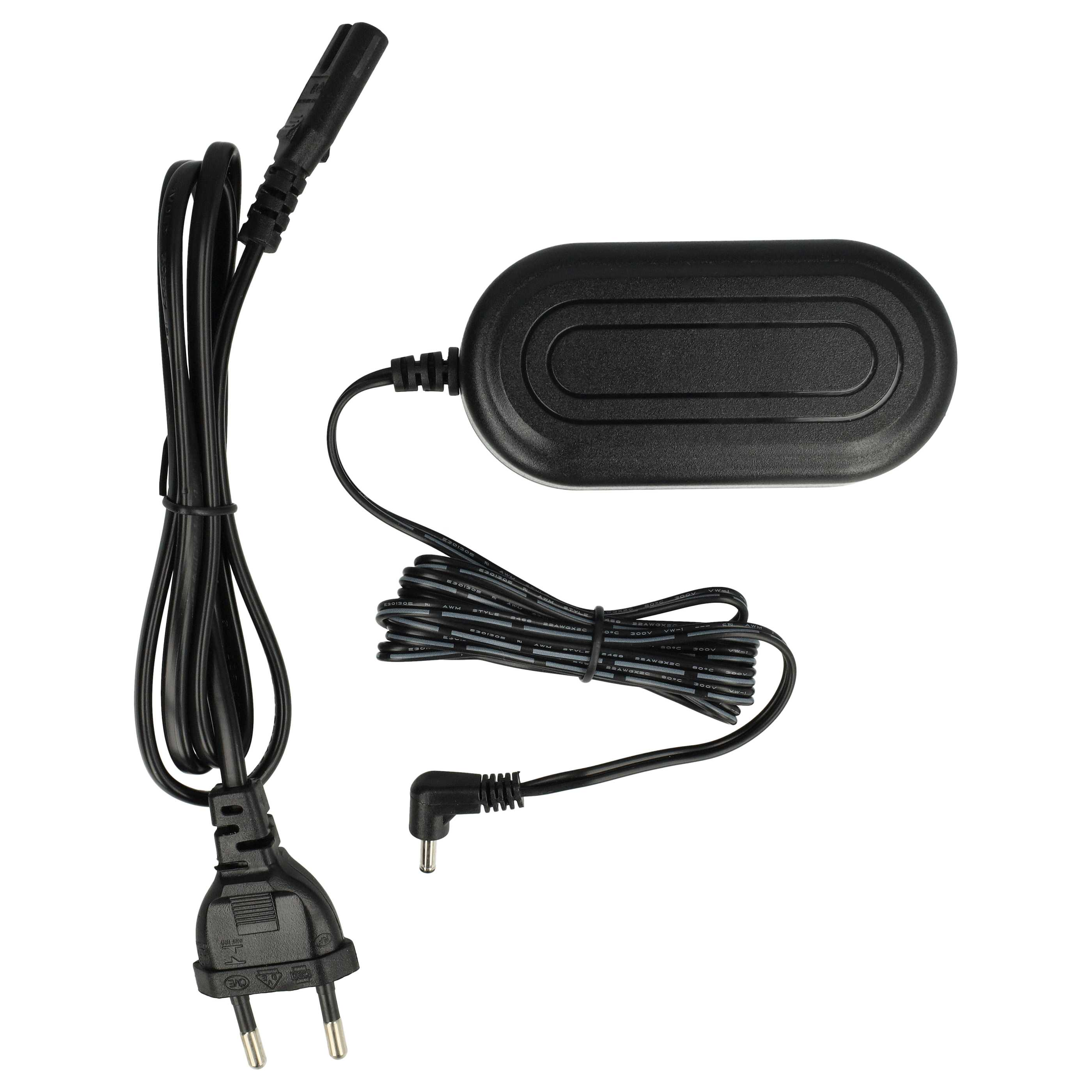 Ein schwarzes Netzteil mit Stecker, Netzteil und angeschlossenen Kabeln, isoliert auf weißem Hintergrund.