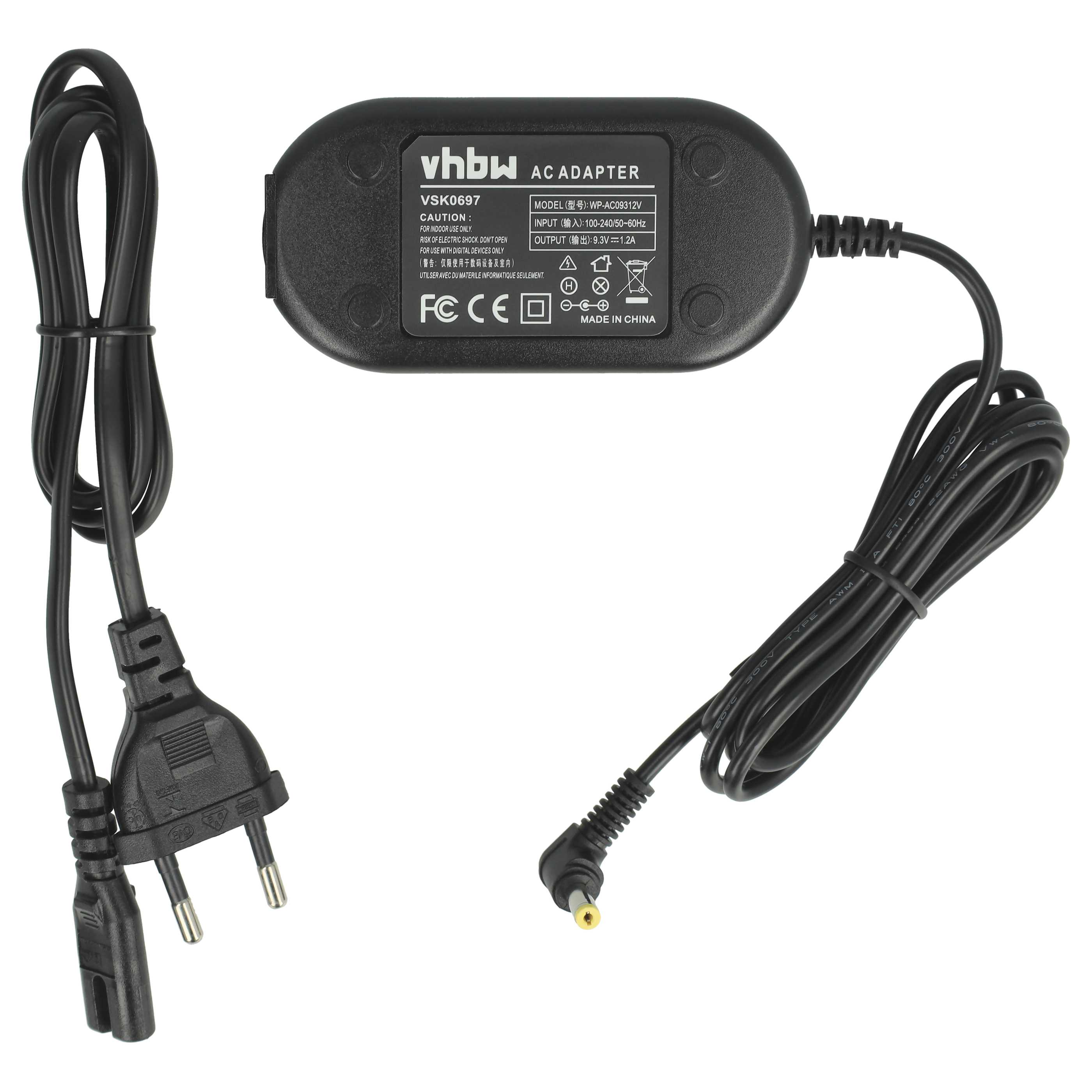 Schwarzer AC-Adapter mit schwarzem Kabel, europäischem Stecker und DC-Anschluss auf weißem Hintergrund.