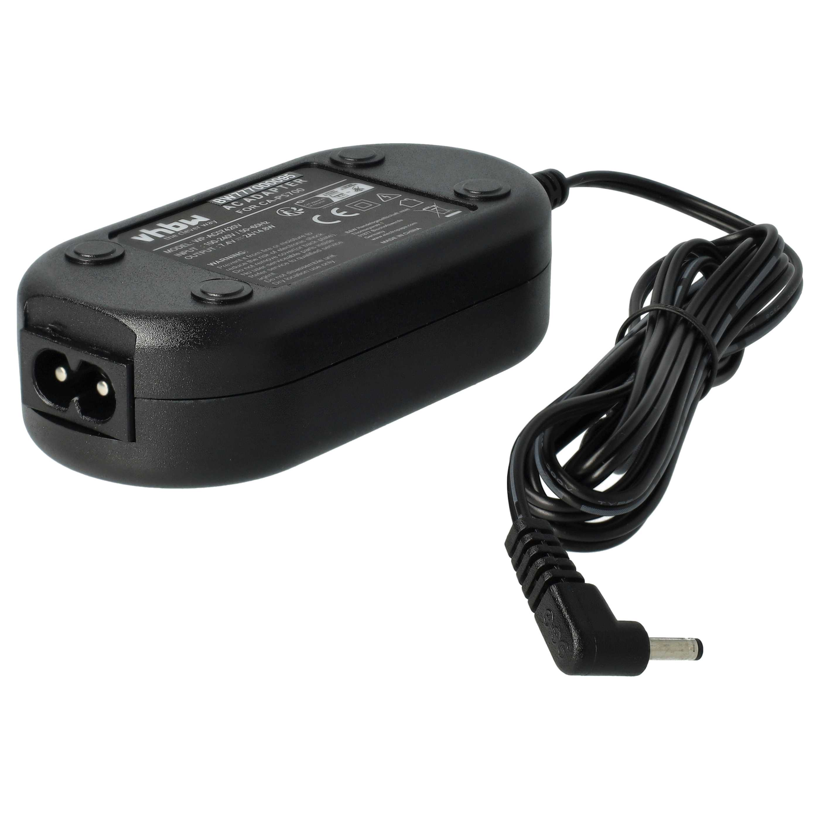 Schwarzer AC-Adapter mit Netzkabel und Stecker. Der Adapter hat Etiketten und einen zweipoligen Eingang.
