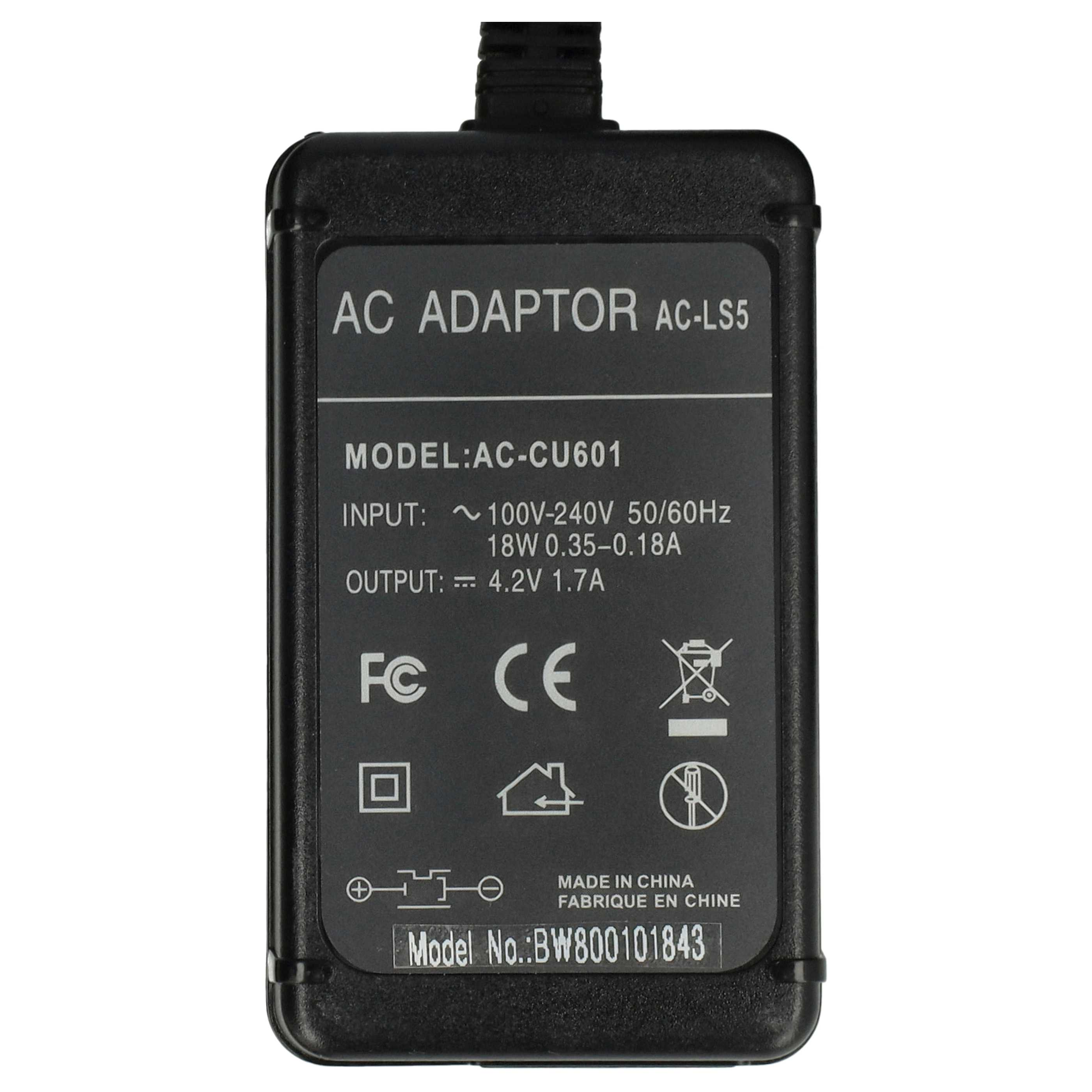 Schwarzer AC-Adapter mit Text, der Modell-, Eingangs- und Ausgangsspezifikationen angibt. Der Adapter hat ein Kabel.