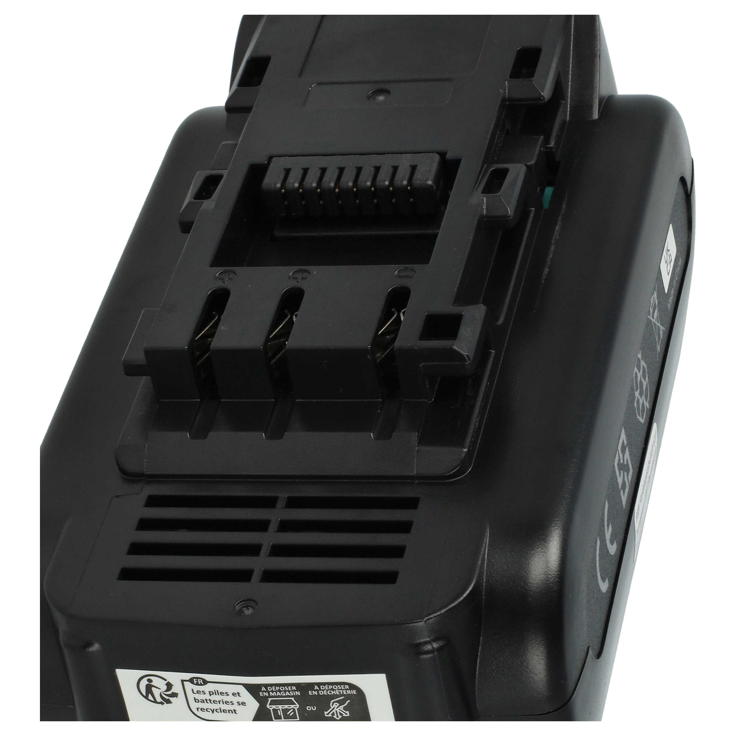 Ein schwarzer Akku für Elektrowerkzeuge mit Stecker und Etikett. Das Etikett enthält Recyclinghinweise.