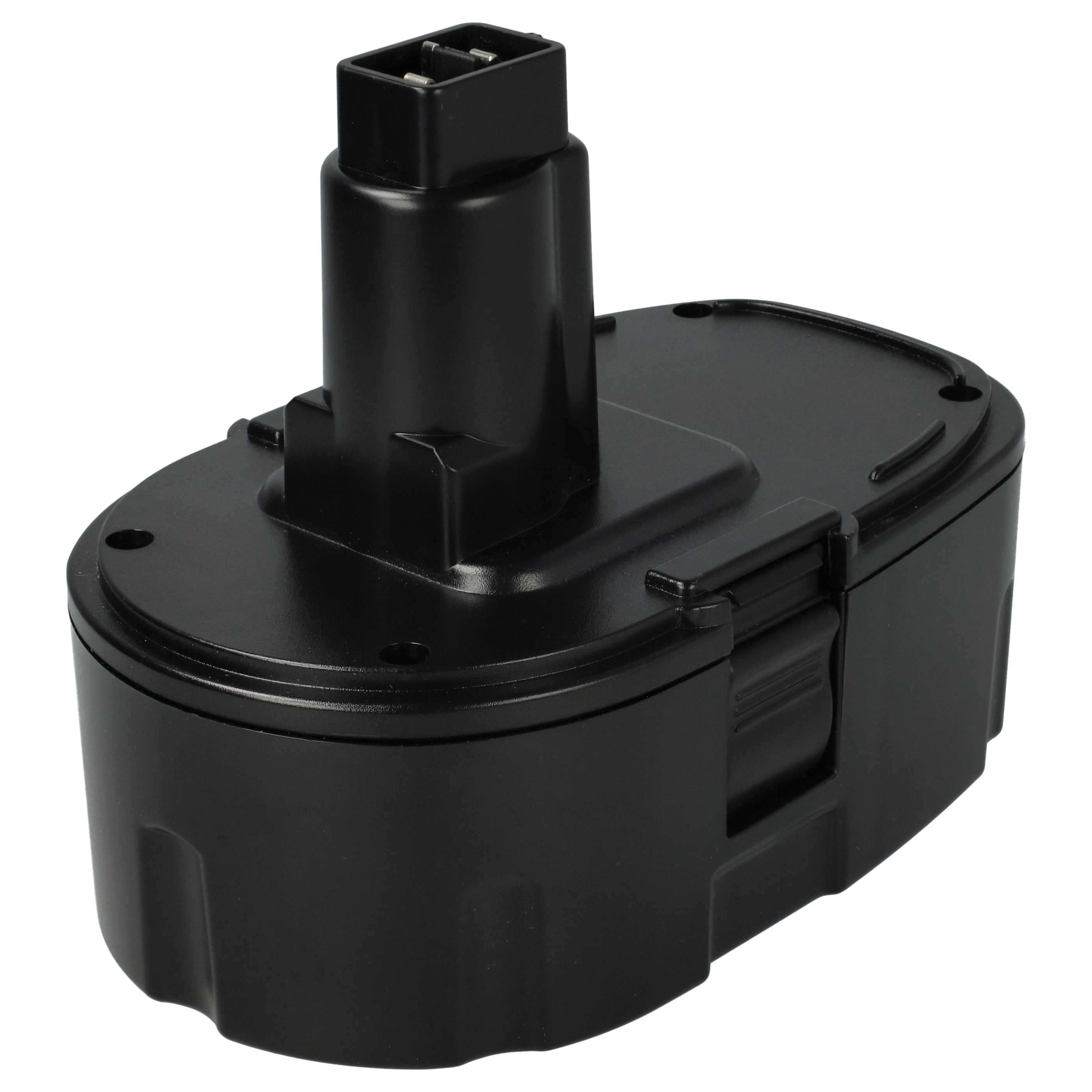 Ein schwarzer Akku für ein Elektrowerkzeug vor weißem Hintergrund. Er hat einen Stecker oben.