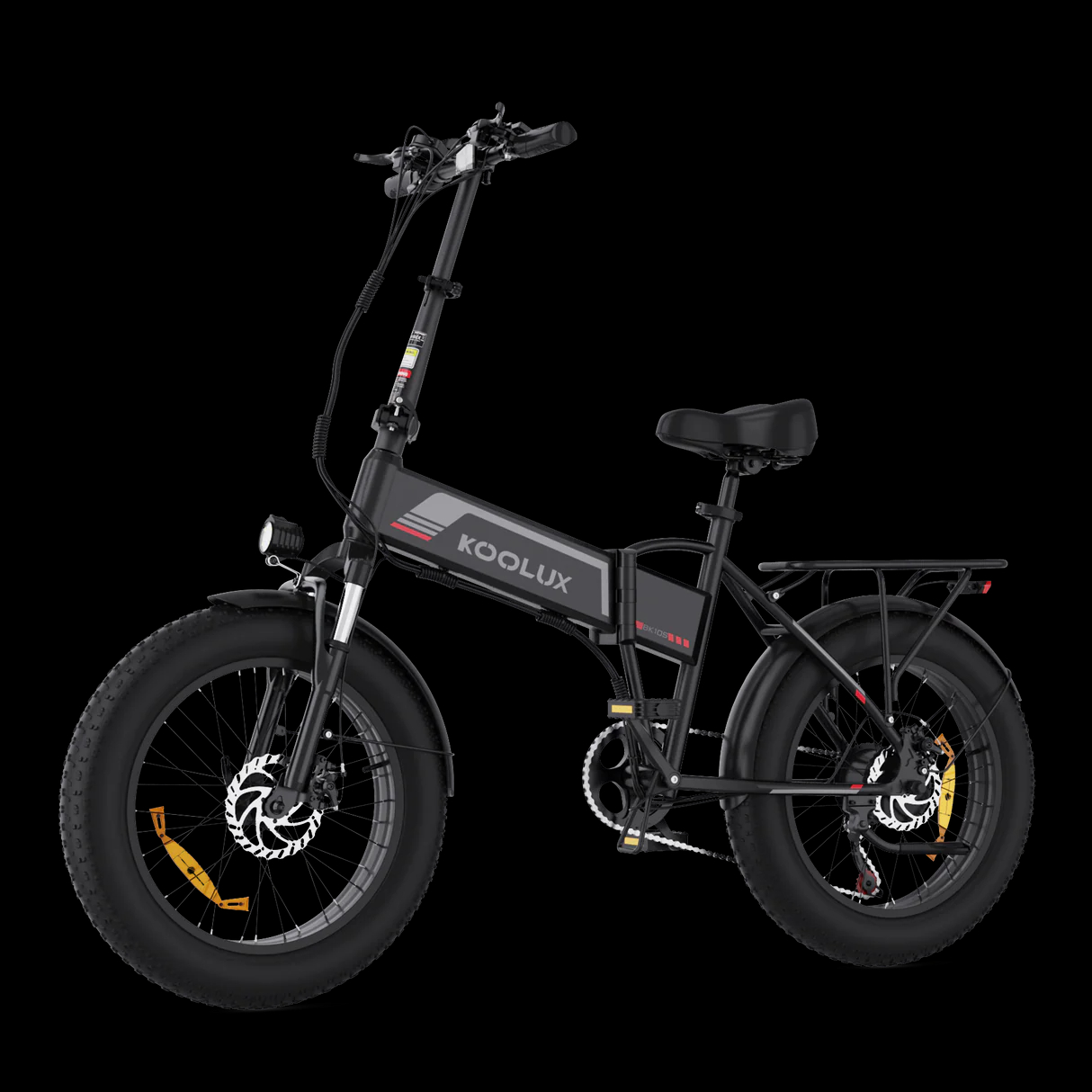 Czarny rower elektryczny z grubymi oponami, reflektorem i bagażnikiem. Marka "KOOLUX" jest widoczna.