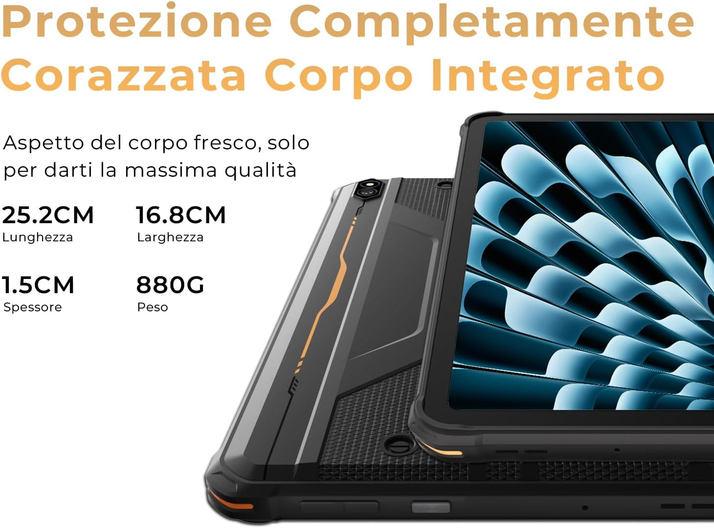 Un tablet in una custodia protettiva è in mostra. La custodia è nera e grigia con dettagli arancioni. Testo in italiano sullo sfondo.