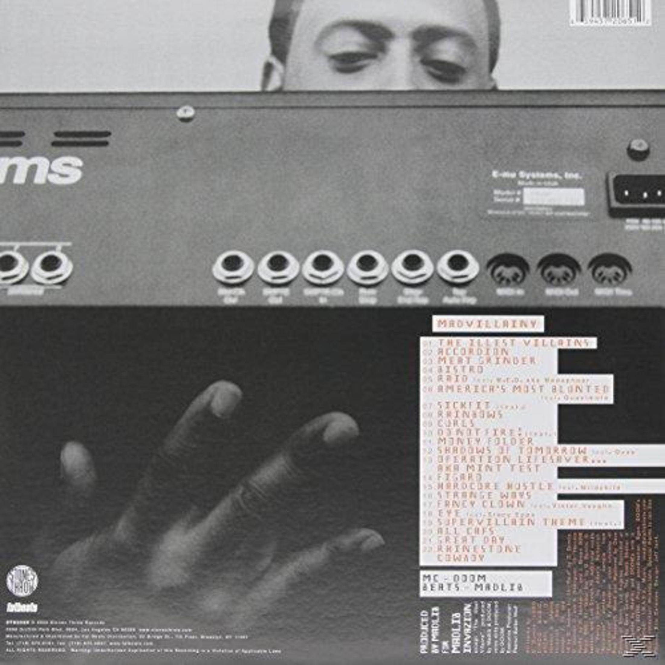 Albumcover mit dem Gesicht einer Person oben. Eine Hand ist in der Mitte. Text listet Songtitel und Credits auf.