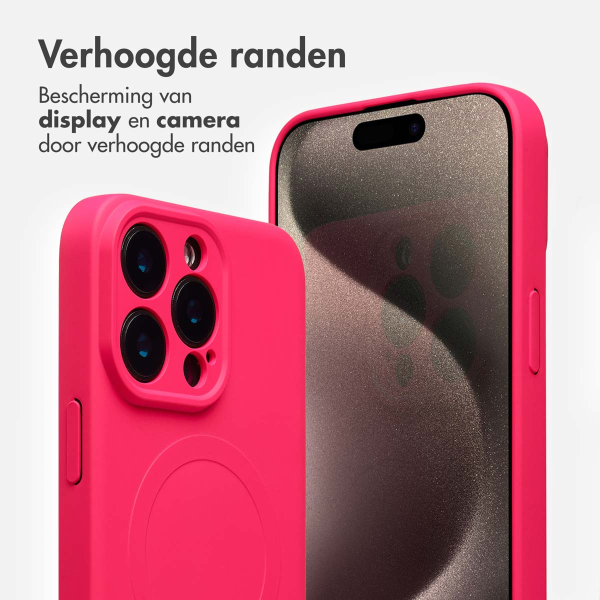 Twee roze telefoonhoesjes met verhoogde randen, één met camera. Tekst: Verhoogde randen, bescherming voor display en camera.