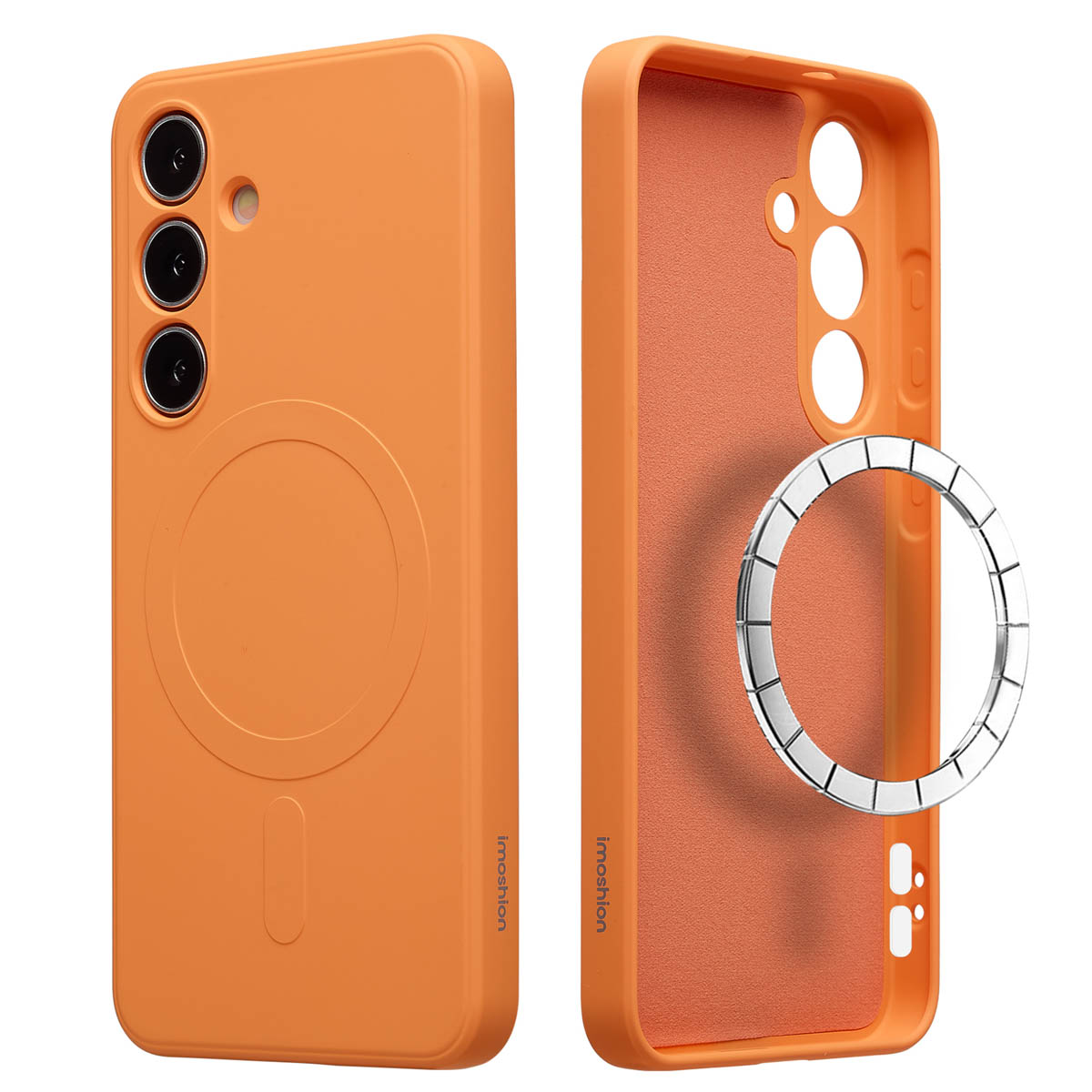 Een oranje telefoonhoesje, met drie cameralenzen, en een open hoesje rechts met een zilveren ring. De merknaam is op beide gedrukt.