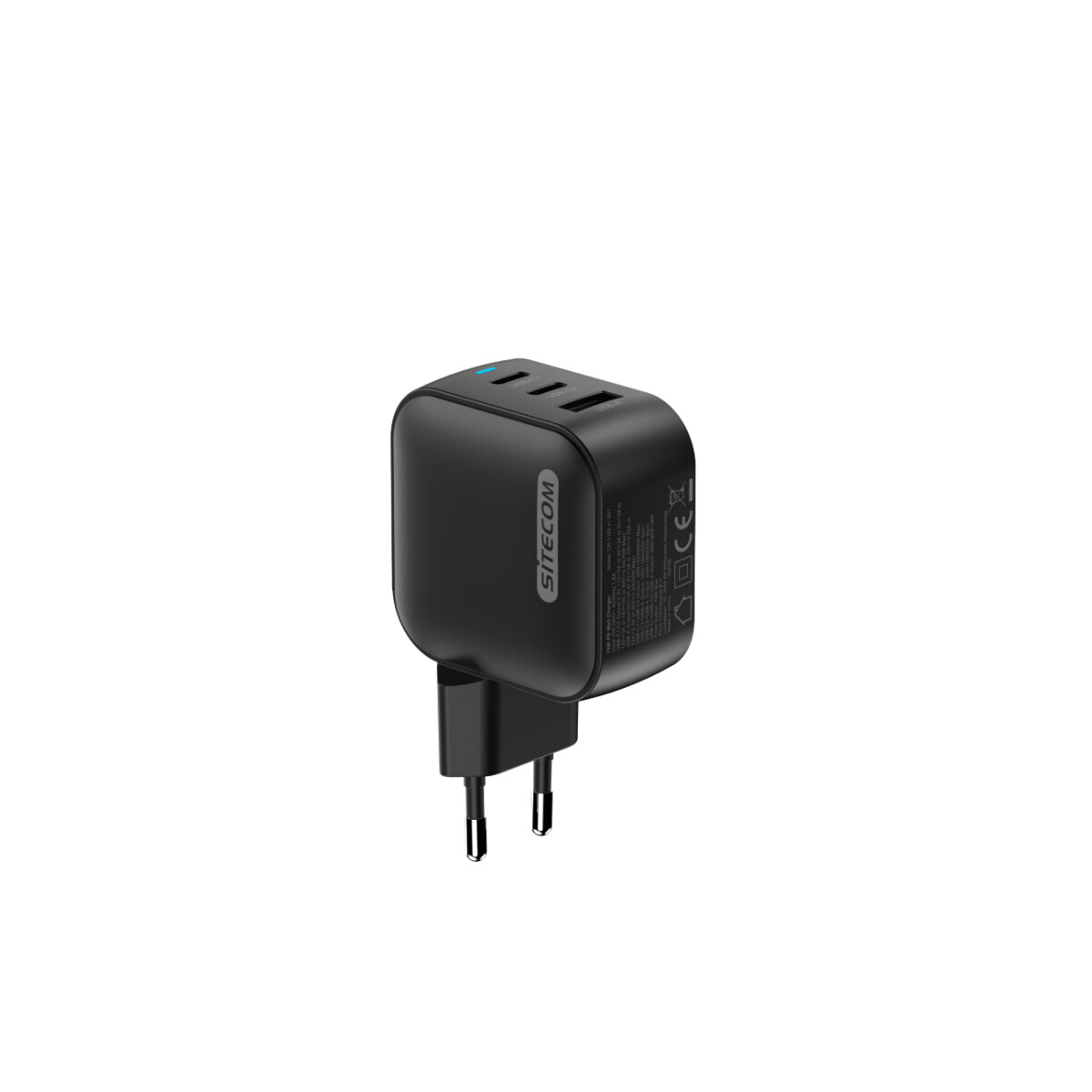 Un caricabatterie Sitecom nero con tre porte USB e due spine, su sfondo bianco.