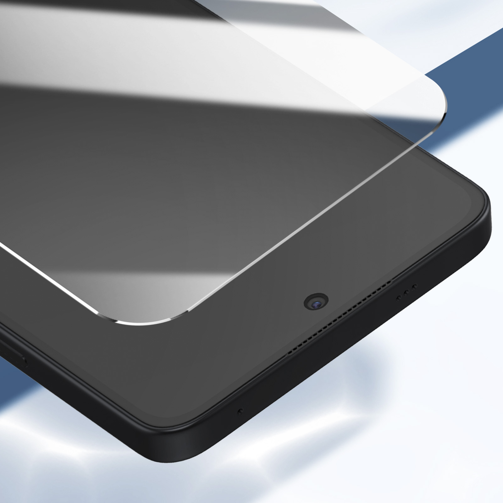 Primo piano di un tablet nero con una protezione per lo schermo applicata. Fotocamera e altoparlanti sono visibili.