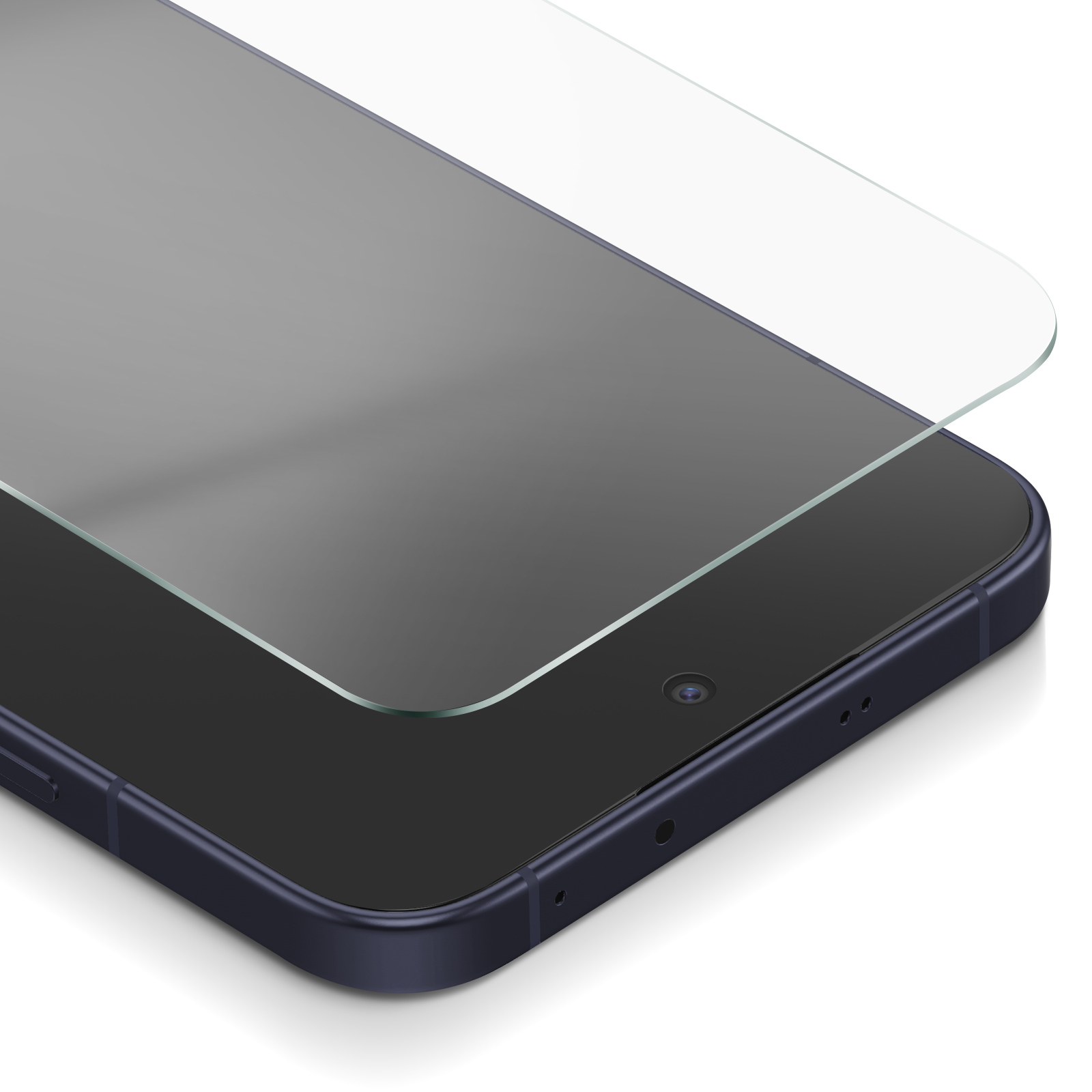 Uno smartphone con protezione schermo. Il telefono è blu scuro, con una protezione schermo in vetro leggermente sollevata.