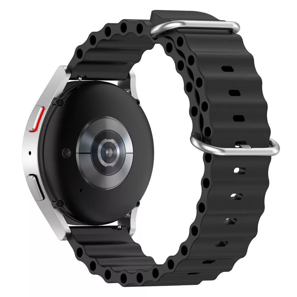 Eine schwarze Smartwatch mit schwarzem Armband, silbernem Rahmen und rundem Bildschirm. Das Armband hat ein wellenförmiges Design.
