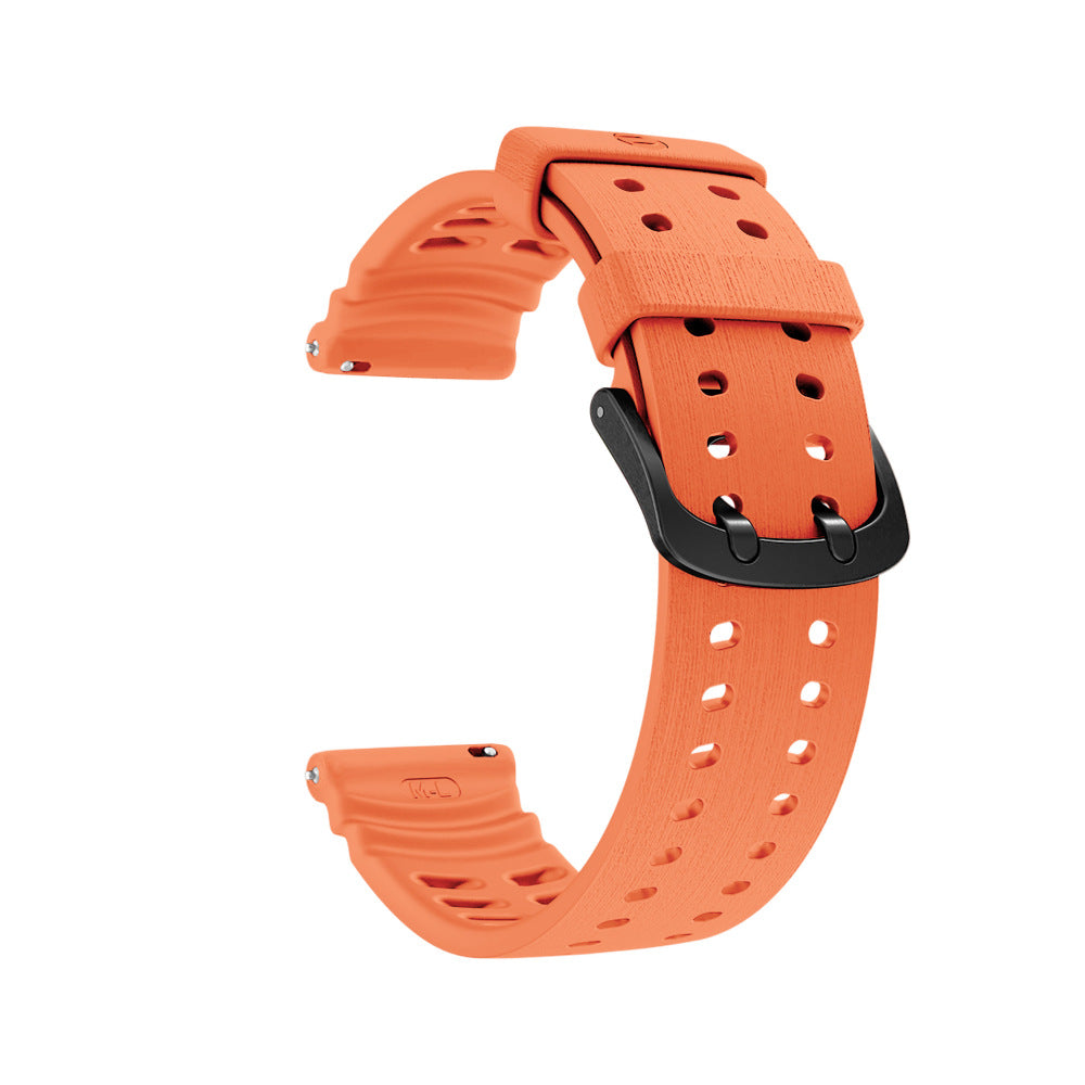Ein orangefarbenes Uhrenarmband mit schwarzer Schnalle. Das Armband hat Löcher und eine strukturierte Oberfläche.