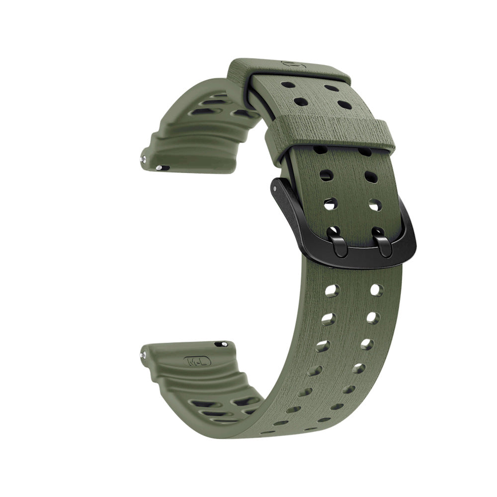 Ein olivgrünes Uhrenarmband mit schwarzer Schnalle wird gezeigt. Das Armband hat mehrere Löcher zur Einstellung und ist gebogen.