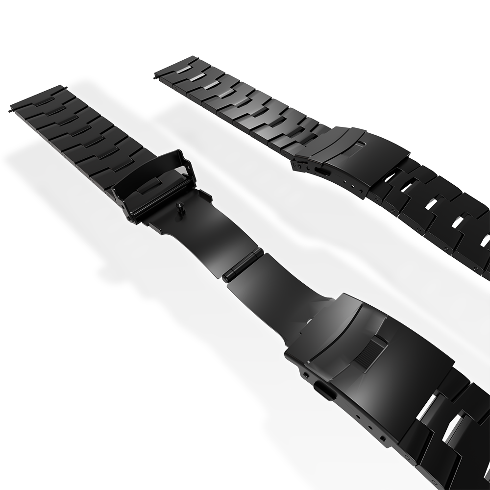 Zwei schwarze Metall-Armbänder mit Verschlüssen werden auf einer weißen Oberfläche gezeigt, eines offen und das andere geschlossen.