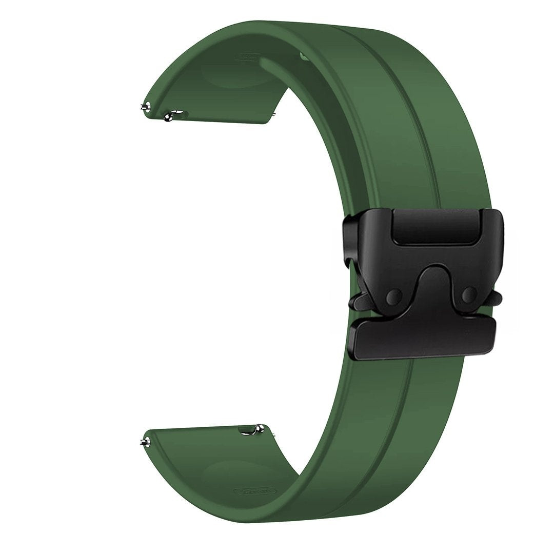 Ein grünes Uhrenarmband mit schwarzer Schnalle vor weißem Hintergrund. Das Armband hat ein gebogenes Design.
