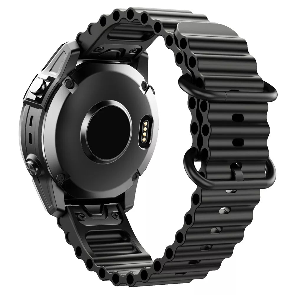 Schwarze Smartwatch mit Metallarmband. Das Zifferblatt ist rund mit Knöpfen. Das Armband ist mit mehreren Gliedern versehen.