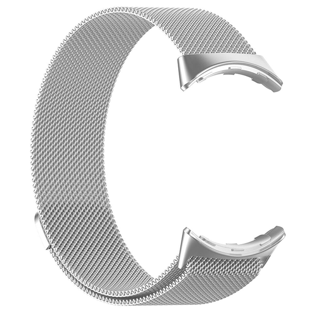 Ein silbernes Metall-Mesh-Uhrenarmband ist gebogen und hat zwei Befestigungsenden. Das Band ist ein feines Mesh, die Enden sind massiv.