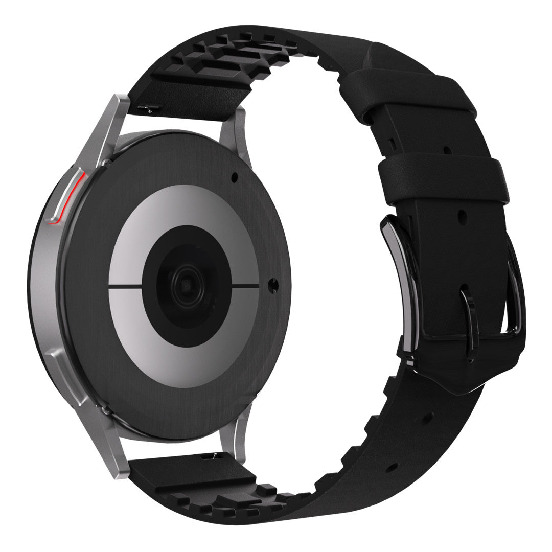 Eine schwarze Smartwatch mit schwarzem Lederarmband vor weißem Hintergrund. Die Uhr ist rund mit Metallrahmen.
