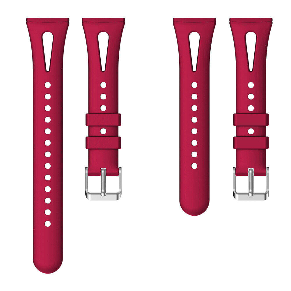 Vier rote Uhrenarmbänder werden angezeigt. Jedes hat eine Schnalle und Löcher zur Anpassung. Die Bänder sind auf weißem Hintergrund.