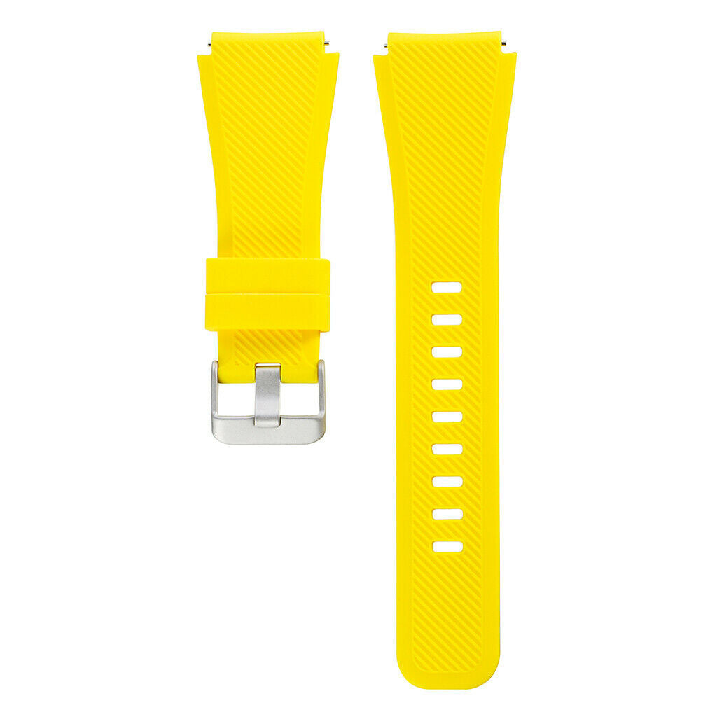 Ein gelbes Armband, mit einer Schnalle an einem Ende und Löchern am anderen, vor weißem Hintergrund. Das Armband ist strukturiert.
