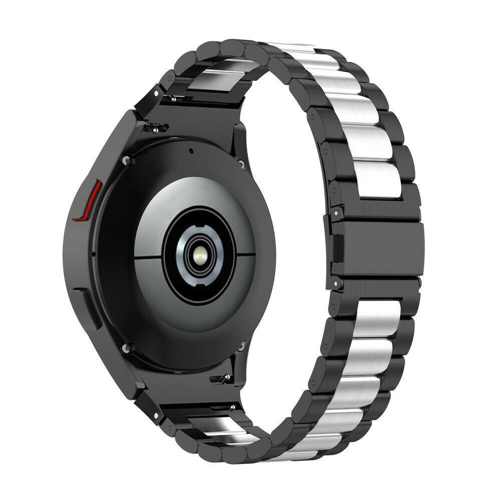 Schwarze Smartwatch mit silbernem und schwarzem Metallband. Die Rückseite hat einen runden Sensor. Das Band ist teilweise geöffnet.
