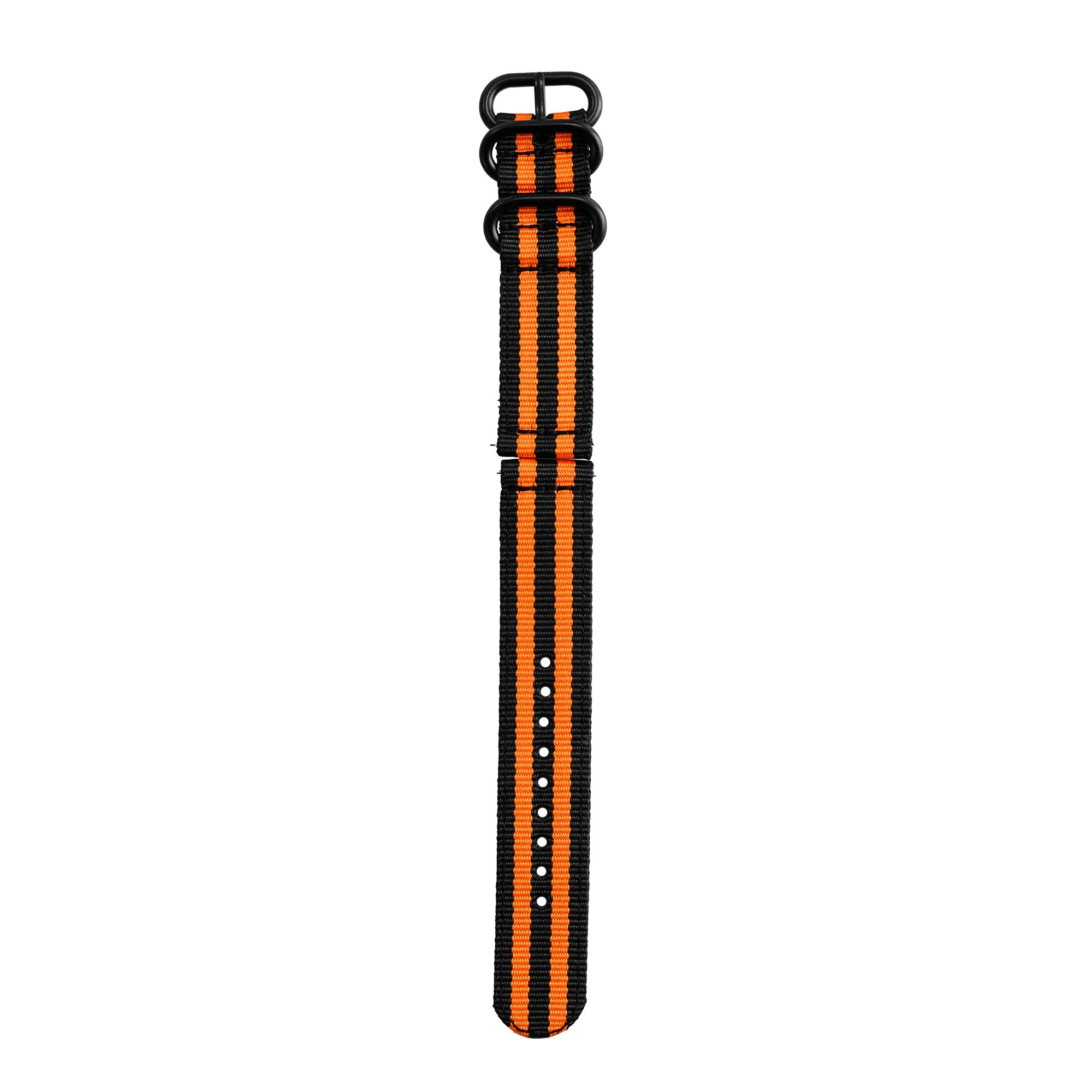 Ein schwarz-oranges gestreiftes Uhrenarmband liegt vertikal vor weißem Hintergrund. Es hat schwarze Metallbeschläge.
