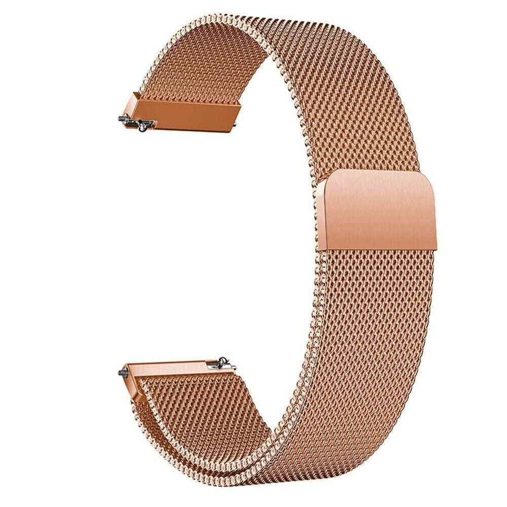 Roségoldenes Uhrenarmband aus Mesh. Es ist gebogen, mit zwei Verbindungspunkten und einem Verschluss. Isoliert auf weißem Hintergrund.