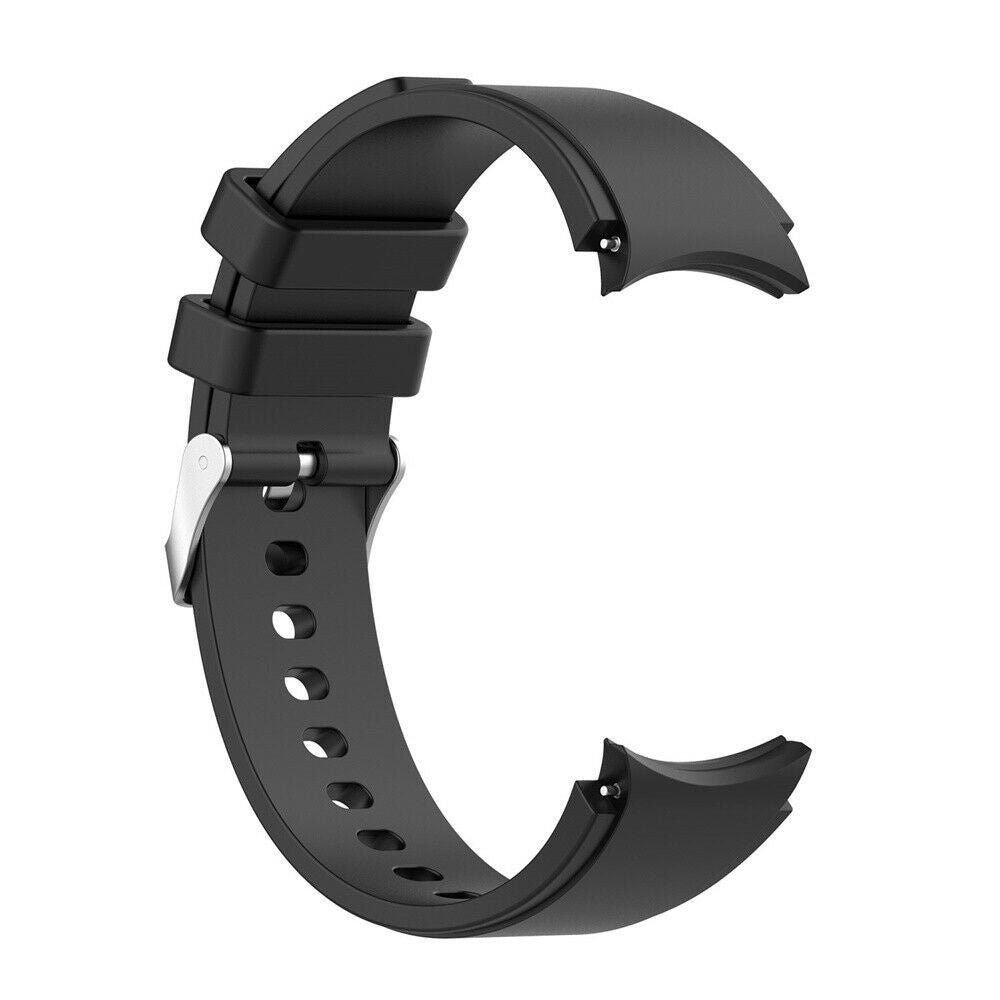 Ein schwarzes Armband, C-förmig gebogen. Es hat einen Metallverschluss und mehrere Löcher zur Anpassung. Isoliert auf weißem Hintergrund.
