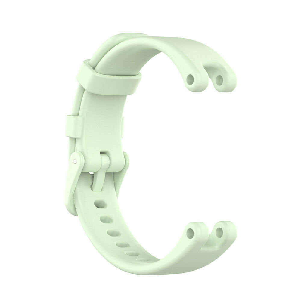 Ein hellgrünes Uhrenarmband wird vor weißem Hintergrund gezeigt. Das Armband ist gebogen und hat Löcher zur Anpassung und Befestigung.