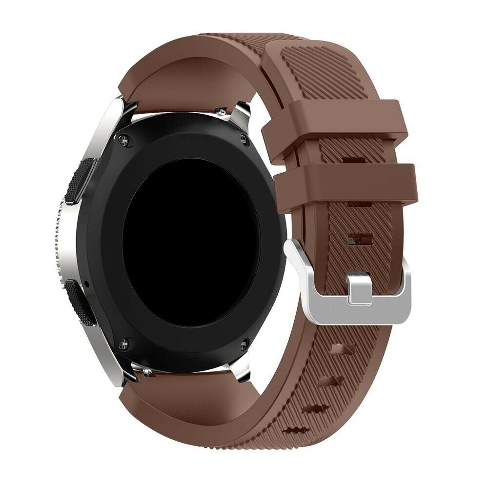 Eine braune Smartwatch mit braunem Armband auf weißem Hintergrund. Das Zifferblatt ist schwarz, der Metallrand silber.