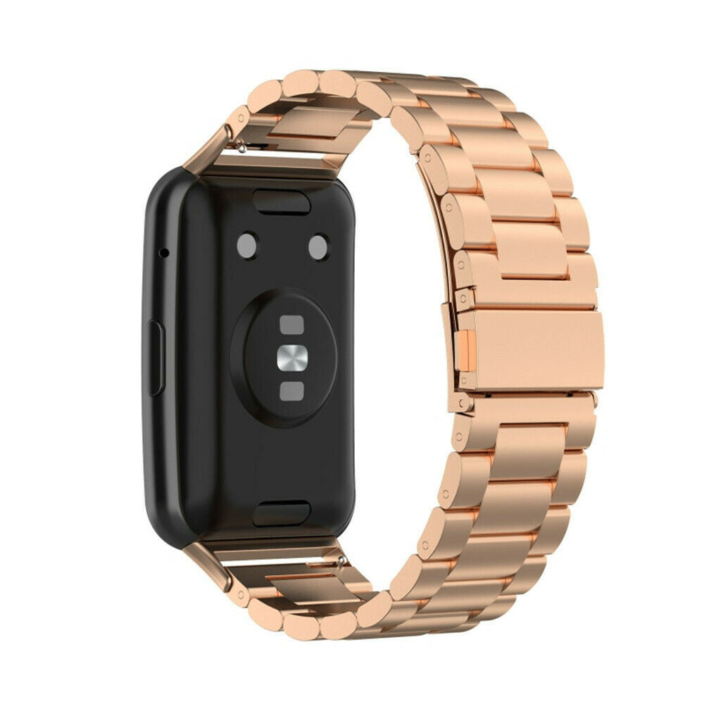 Roségold-Smartwatch mit schwarzem Zifferblatt und passendem Metallarmband, schräge Ansicht auf weißem Hintergrund.