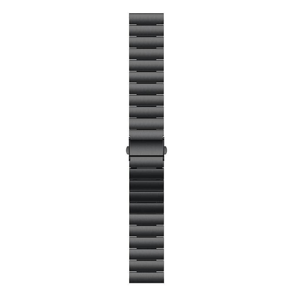 Ein schwarzes Uhrenarmband mit Metallverschluss. Es besteht aus rechteckigen Gliedern, die in einer geraden Linie auf weißem Hintergrund angeordnet sind.