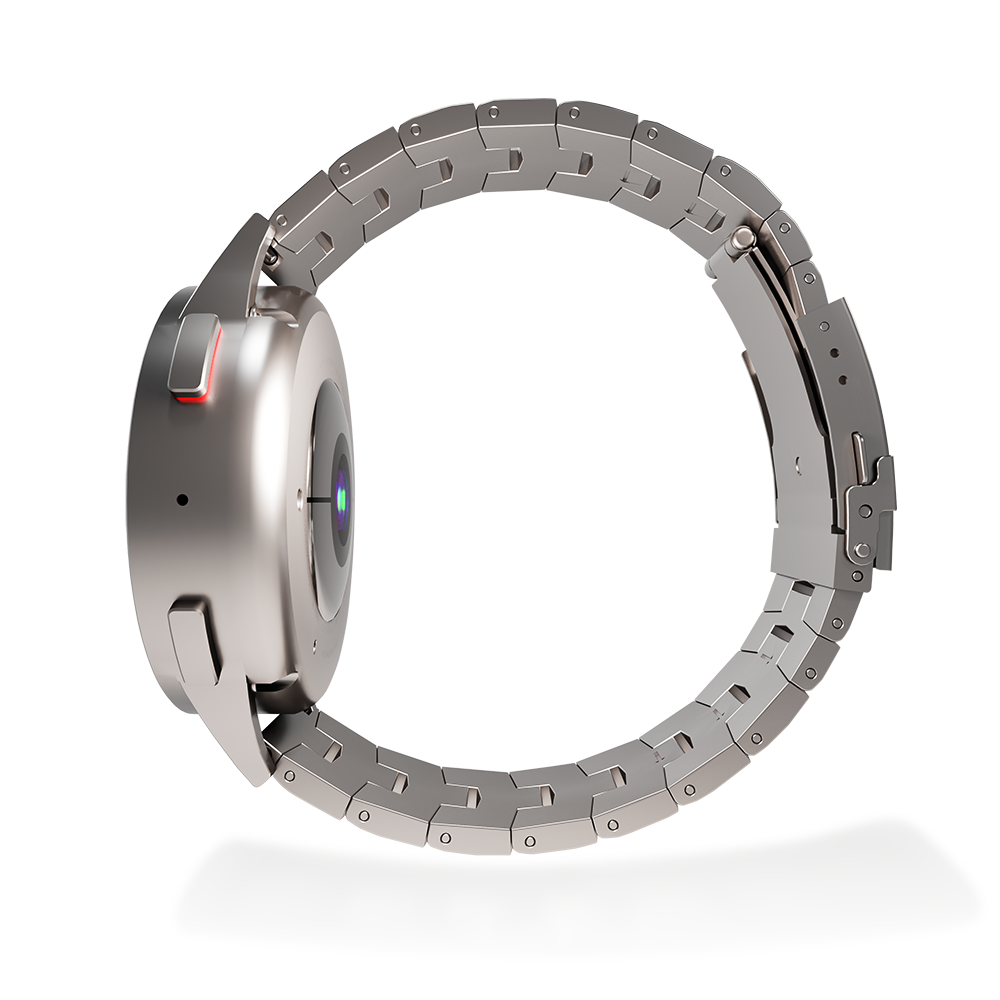 Eine silberne Smartwatch mit Metallarmband und Display. Sie ist vor weißem Hintergrund und hat einen roten Knopf.