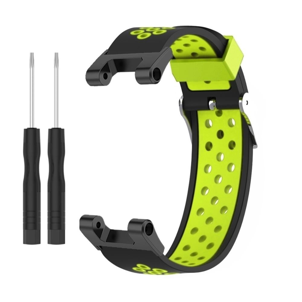 Ein schwarzes und limettengrünes Uhrenarmband mit zwei kleinen Schraubenziehern. Das Armband ist perforiert und hat eine Schnalle.