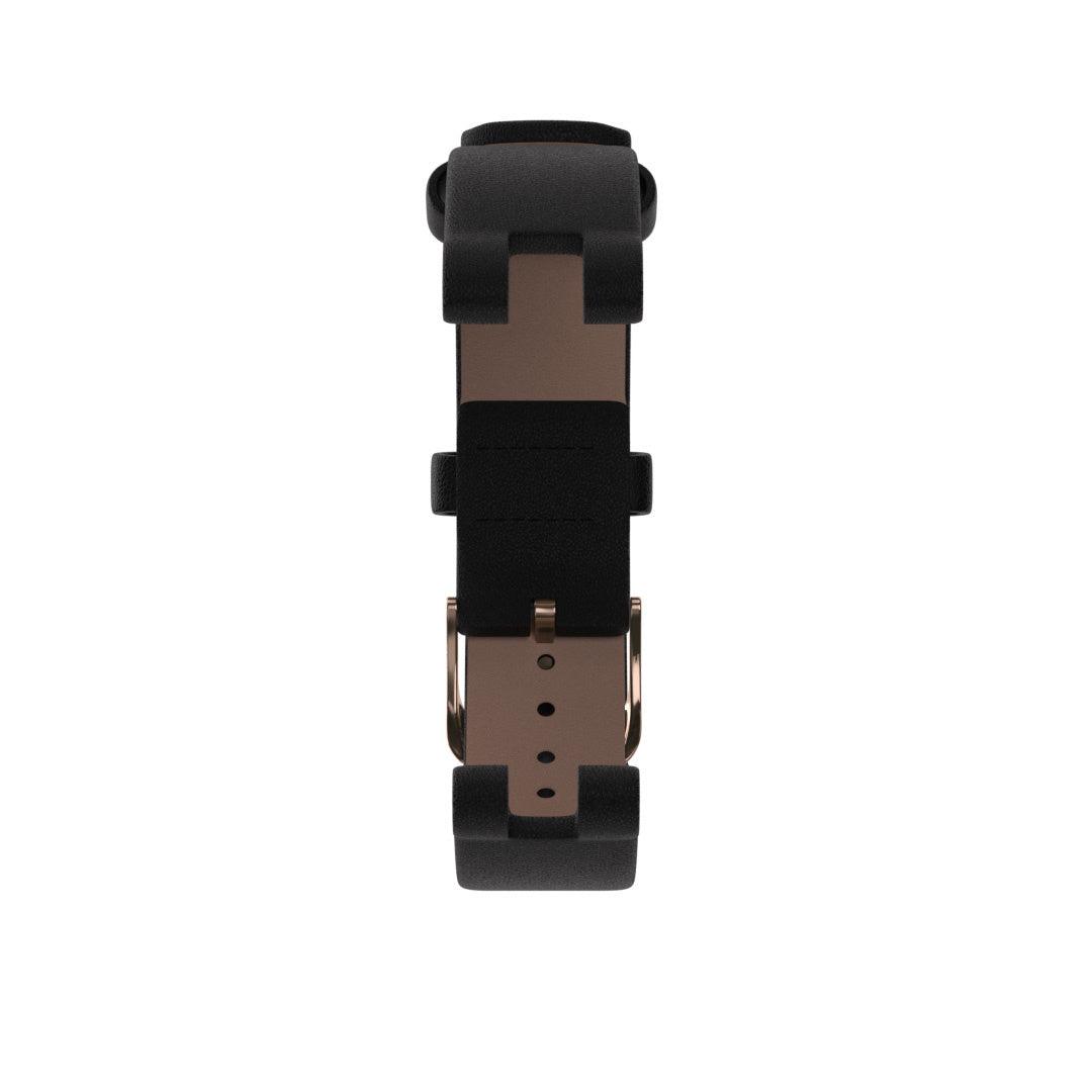 Ein schwarzes Uhrenarmband mit braunem Leder. Die Schnalle ist goldfarben. Der Hintergrund ist schlicht weiß.