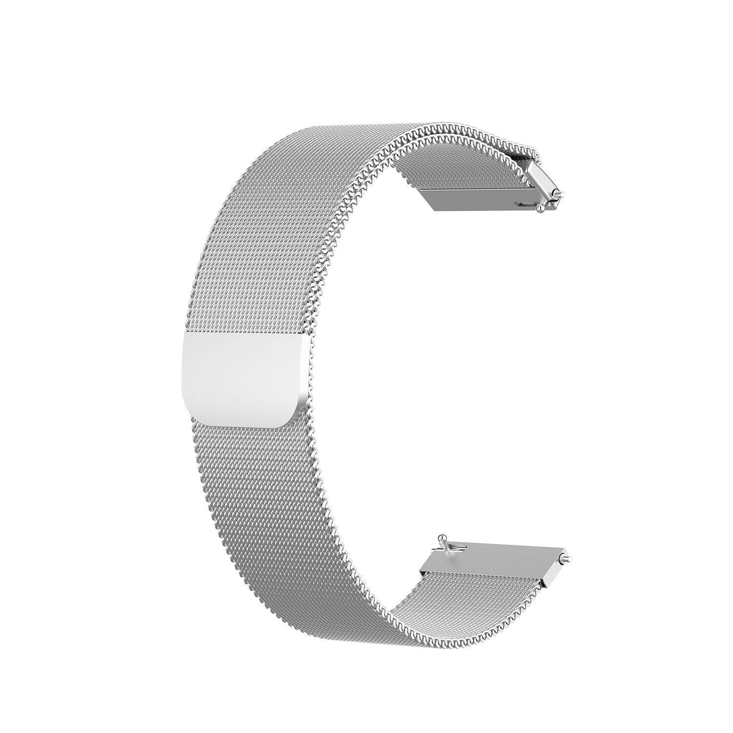 Ein silbernes Uhrenarmband auf weißem Hintergrund. Es besteht aus gewebtem Metallgeflecht und hat an jedem Ende einen Verschluss.
