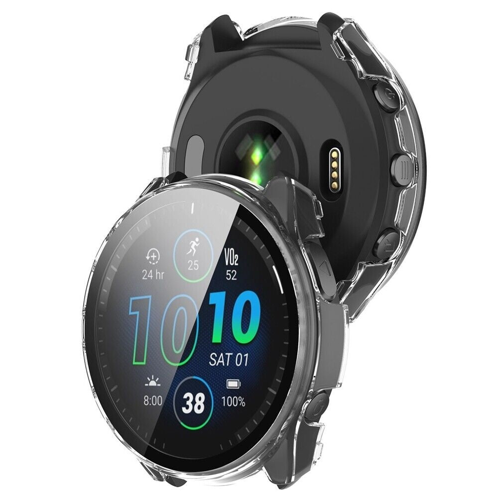 Eine Smartwatch mit klarem Bildschirm, der Zeit, Datum und Gesundheitsmetriken anzeigt. Sie hat eine Schutzhülle und ein schwarzes Gehäuse.
