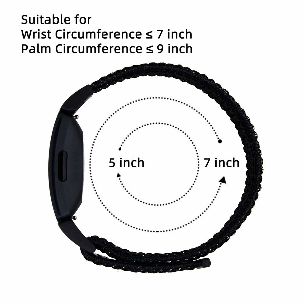 Schwarzer Fitnesstracker mit geflochtenem Band. Text zeigt Handgelenkumfang bis 7 Zoll und Handflächenumfang bis 9 Zoll.