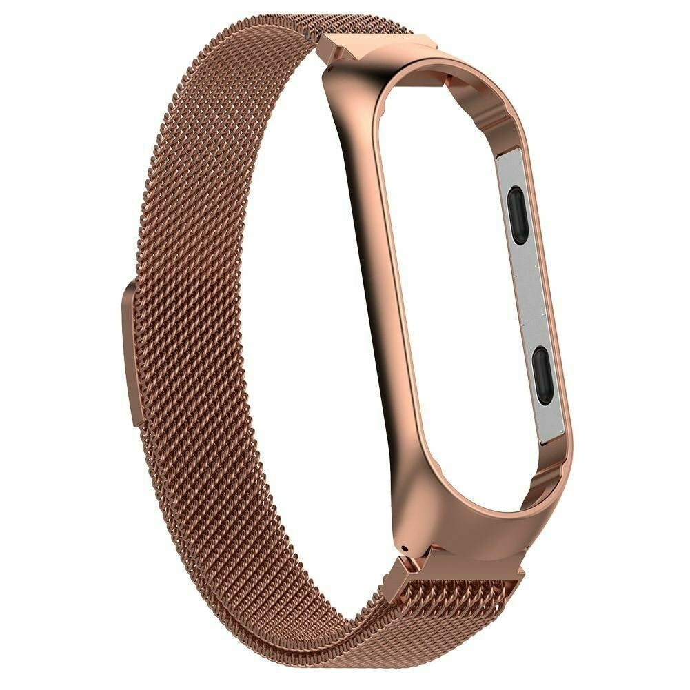 Roségoldenes Smartwatch-Armband. Ein Mesh-Armband verbindet sich mit einem Rahmen mit zwei schwarzen ovalen Knöpfen. Weißer Hintergrund.