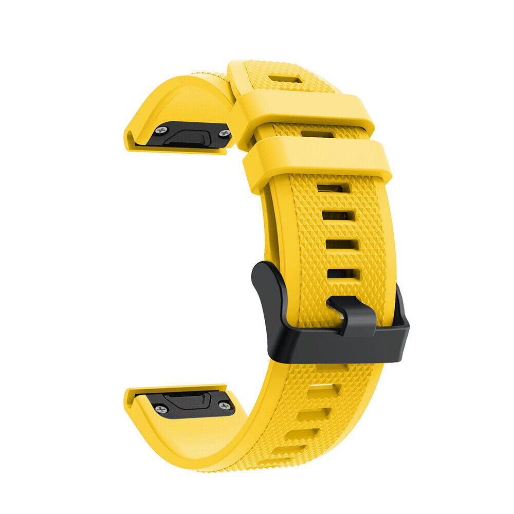 Ein gelbes Uhrenarmband mit schwarzer Schnalle. Das Armband hat eine strukturierte Oberfläche und ist gebogen. Der Hintergrund ist weiß.
