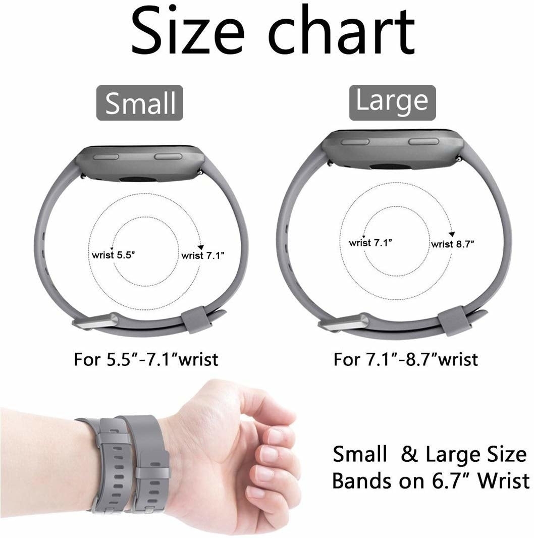 Größentabelle zeigt kleine und große Armbänder und Handgelenkgrößen. Eine Hand zeigt die Bänder an einem 6,7" Handgelenk.